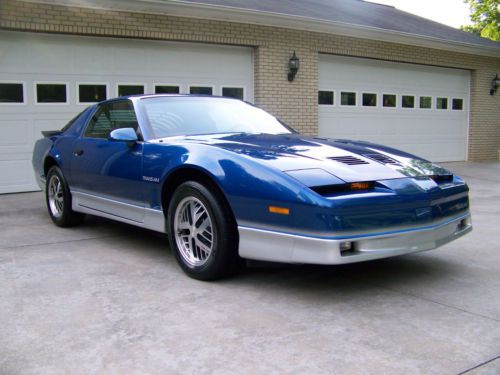 1986 pontiac firebird trans am  305 h.o. with tuned port injection, all original