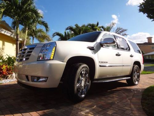 2007 cadillac escalade luxury, white+beige, loaded, camera, navigation,best deal