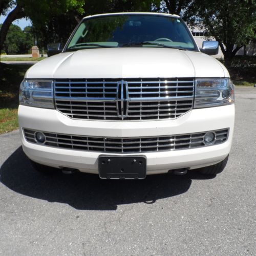 Ultimate luxury suv! 07 lincoln nav. beautiful pearl white &amp; leather 8 passenger