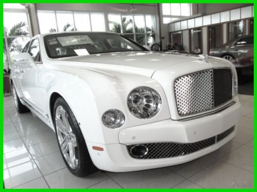 14 glacier white 6.8l v8 mulsanne *premier specification*rear seat entertainment