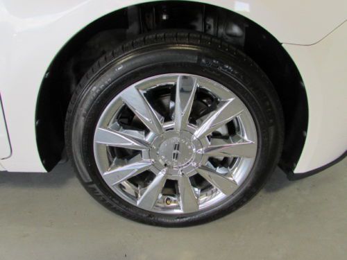 Sedan FWD Certified 3.5L Leather Sunroof CD (2) front & (2) rear assist handles, image 29