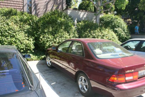 1997 lexus es300  4 door sedan  low mileage