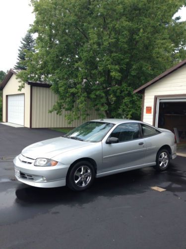 2003 chevy cavalier base hatchback 2-door 1.6l