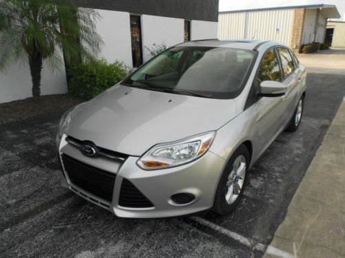 2014 ford focus se sedan 4-door 2.0l