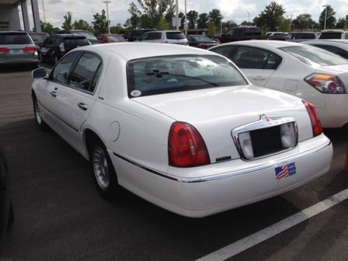 99 Lincoln Town Car - LEATHER seats! Super Clean!, US $3,300.00, image 3