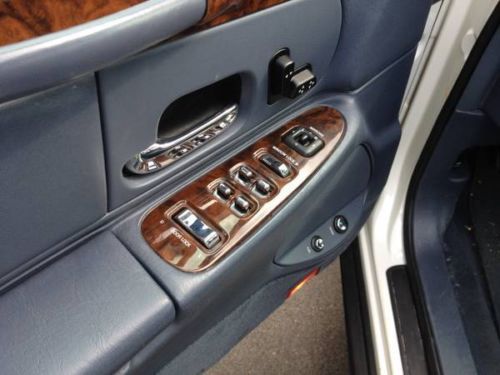 99 Lincoln Town Car - LEATHER seats! Super Clean!, US $3,300.00, image 6