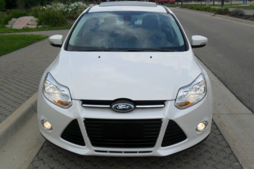 2012 ford focus sel sedan 4-door 2.0l/no reserve/navi/sensor/htd/loaded/rebuilt