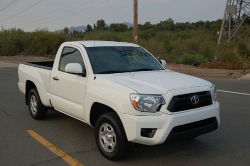 2012 toyota tacoma, reg cab, automatic, 1 owner. *4 sale by dealer @ no reserve*