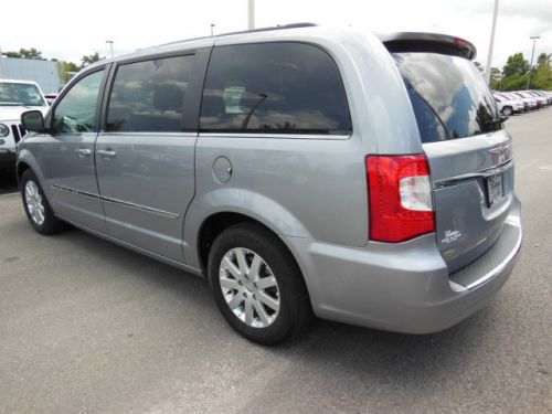 2014 Chrysler Town & Country Touring, US $25,986.00, image 2