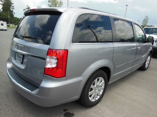 2014 Chrysler Town & Country Touring, US $25,986.00, image 8