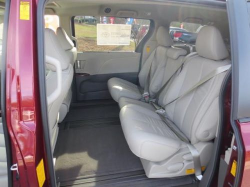 2014 Toyota Sienna XLE, US $30,429.00, image 3
