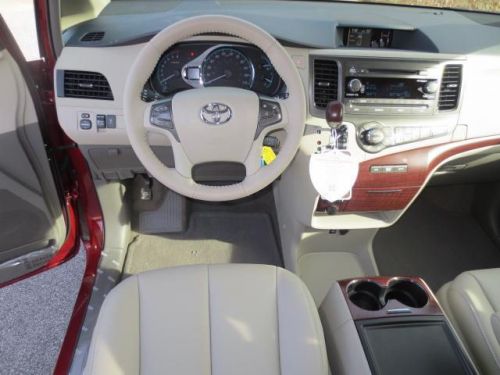2014 Toyota Sienna XLE, US $30,429.00, image 18
