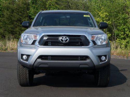 2014 toyota tacoma base