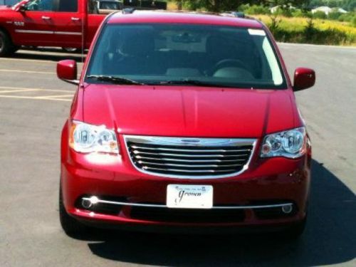 2014 chrysler town & country touring
