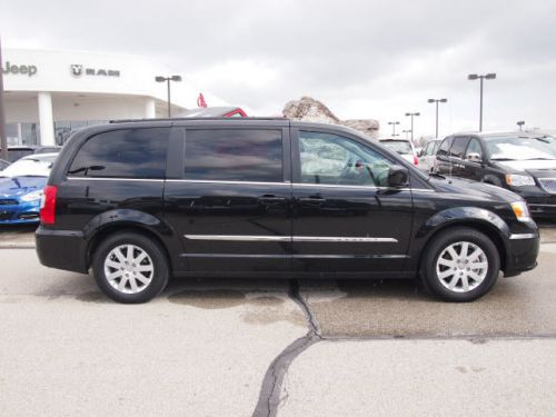 2014 chrysler town & country touring