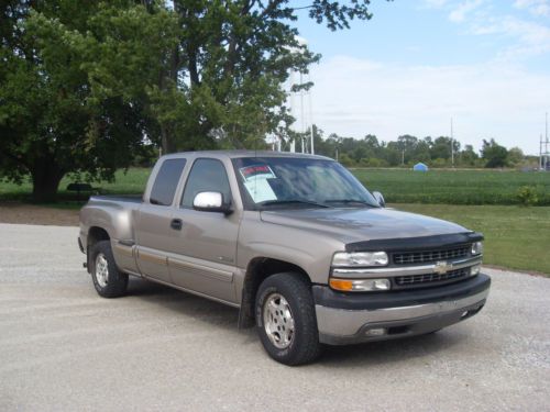Two wheel drive step side.  ls trim, 5.3 litre