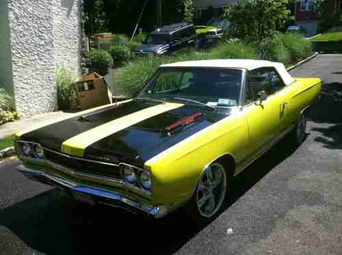 RARE BEAUTY *1968 PLYMOUTH GTX CONVERTIBLE, US $34,000.00, image 3