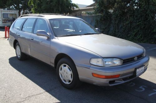 1994 toyota camry wagon le automatic 4 cylinder  no reserve
