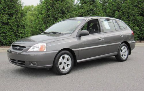 2004 kia rio base sedan 4-door 1.6l