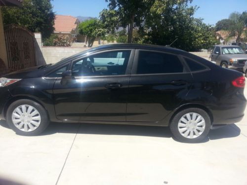 2011 ford fiesta s sedan 4-door 1.6l