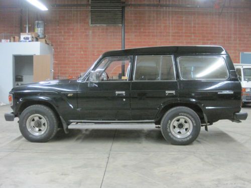 1986 Toyota Land Cruiser GX base 6 cyl diesel 5 speed manual Black/Tan Sunroof, image 4