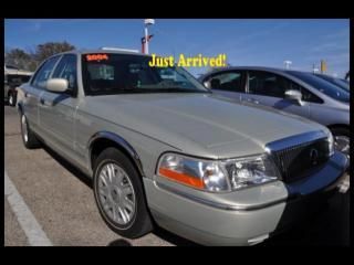 04 mercury grand marquis sedan, cloth, we finance!