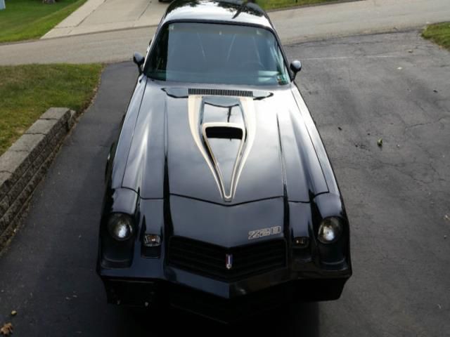 Chevrolet camaro black and chrome