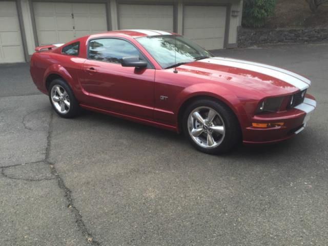 Ford mustang gt coupe 2-door