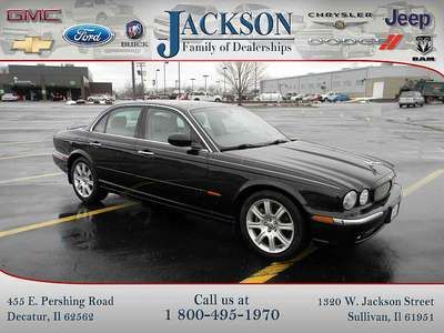 This clean local trade-in is a 2004 jaguar xj8 with 111,206 miles