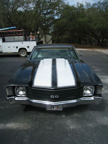 1972 chevy chevelle clone , black w/ white stripes, white interior