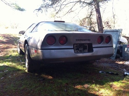 1987 chevrolet corvette base hatchback 2-door 5.7l