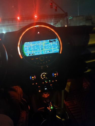 2016 mini cooper 4 door navigation,  must sell!!