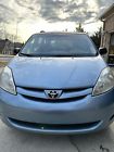 2010 toyota sienna le