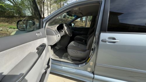 2010 Toyota Sienna LE, US $21,900.00, image 9