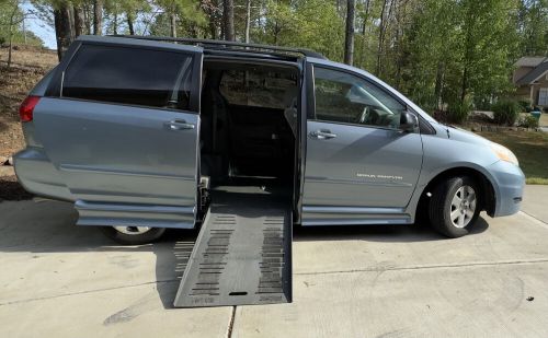 2010 Toyota Sienna LE, US $21,900.00, image 15