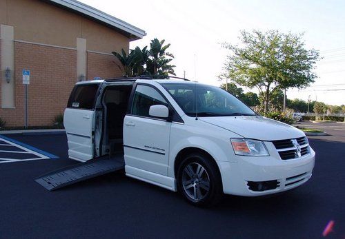 2010 dodge grand caravan sxt 4.0l braun wheelchair handicap van, only 19k miles