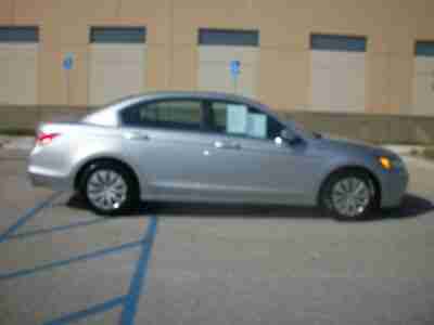 Dealer trade Clean Pre-Owned One owner Certified Low Miles, image 2