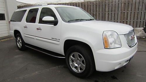 07 denali xl awd 8 passenger roof bose dvd heated lthr loaded and priced right!!
