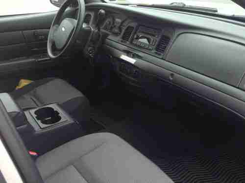 2008 Ford Crown Victoria Police Interceptor, image 6