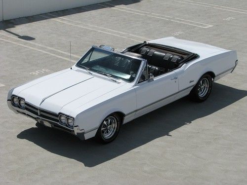 1966 oldsmobile cutlass convertible big block muscle car with bucket seats