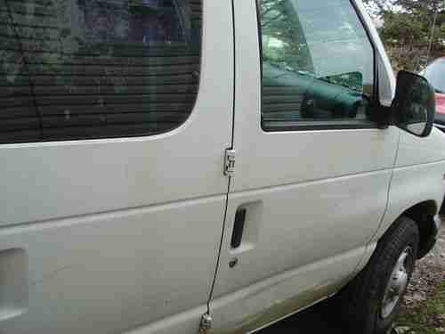 1998 E 250 Ford Van Work Truck Tool Storage Shelves Furnace Plumbers Truck Runs, image 3