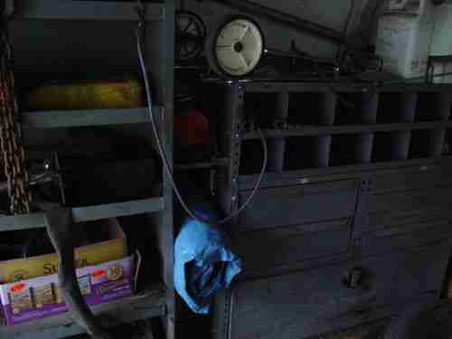 1998 E 250 Ford Van Work Truck Tool Storage Shelves Furnace Plumbers Truck Runs, image 15