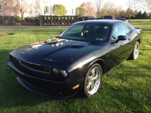 2011 dodge challenger r/t coupe 2-door 5.7l