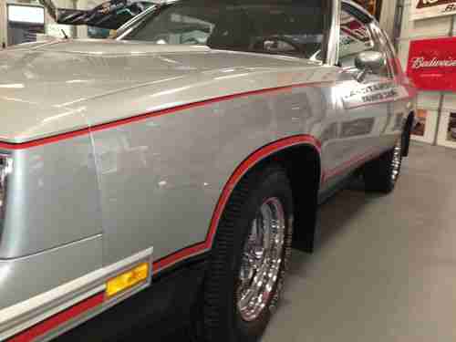 1984 Hurst Olds RARE!! Sunroof and signed by Linda Vaughn Excellent Condition!!!, US $19,900.00, image 7