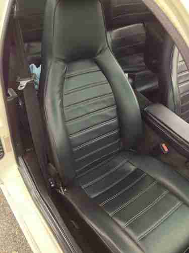 1983 Porsche 944 Base Coupe 2-Door 2.5L, image 11