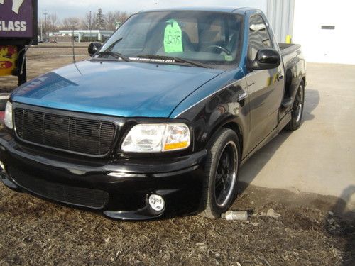 2000 ford f-150 lightning standard cab pickup 2-door 5.4l