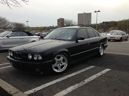 1991 e34 ///m5 glanschwarz/black restored, over $40k in receipts eurospec, mint!