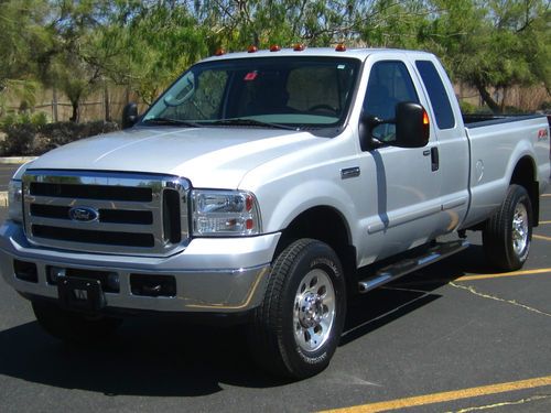 2006 ford f-350 super duty xlt super cab 4x4 8' bed 5.4 v8 24v 69,000 miles