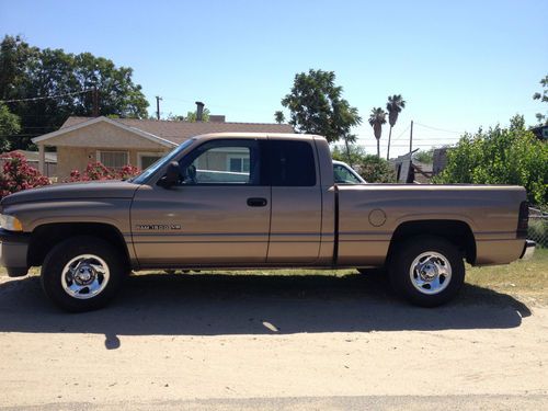 2001 dodge ram ***no reserve***buy it drive home no worries