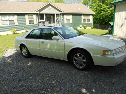 1997 cadillac seville sts sedan 4-door 4.6l